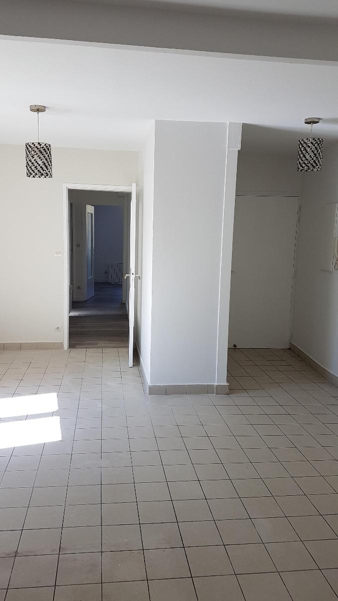 appartement 3 pièces - SAINT-GENIS-LAVAL