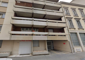 Parking / Garage en location à Lyon